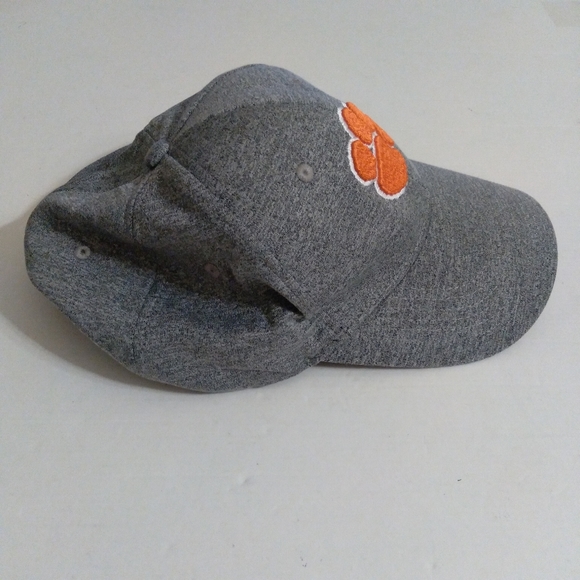 Captivating Headwear NCAA Clemson Tigers Logo Strapback Dad Cap - Picture 2 of 7